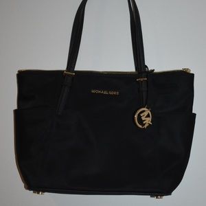 Michael Kors Purse/Handbag